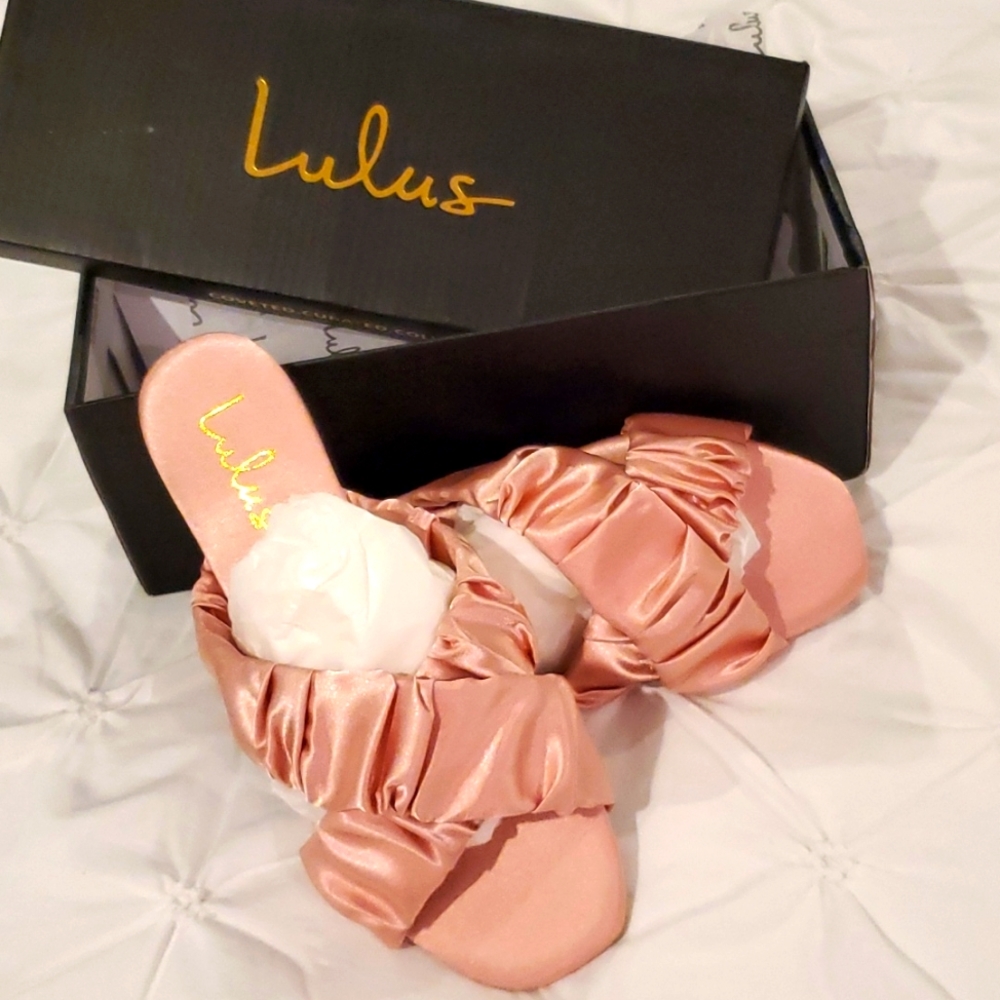 🆕️Lulus Satin Sandals - Picture 4 of 6